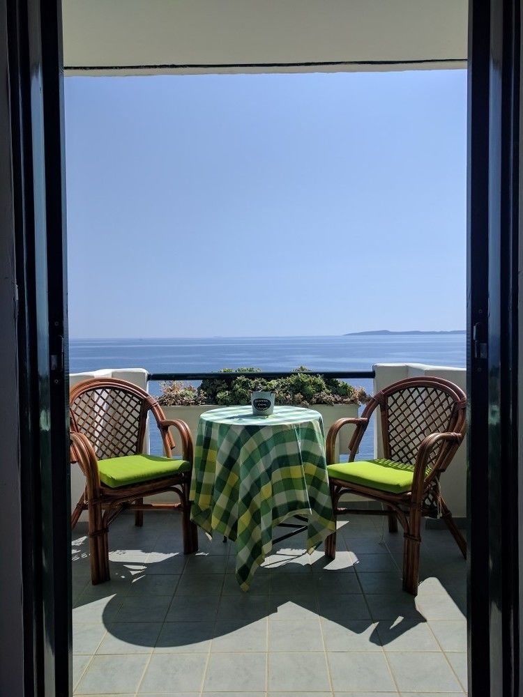 Apollon Hotel Méthana Екстериор снимка